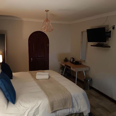 Airport Tower Lodge Kempton Park Eksteriør billede