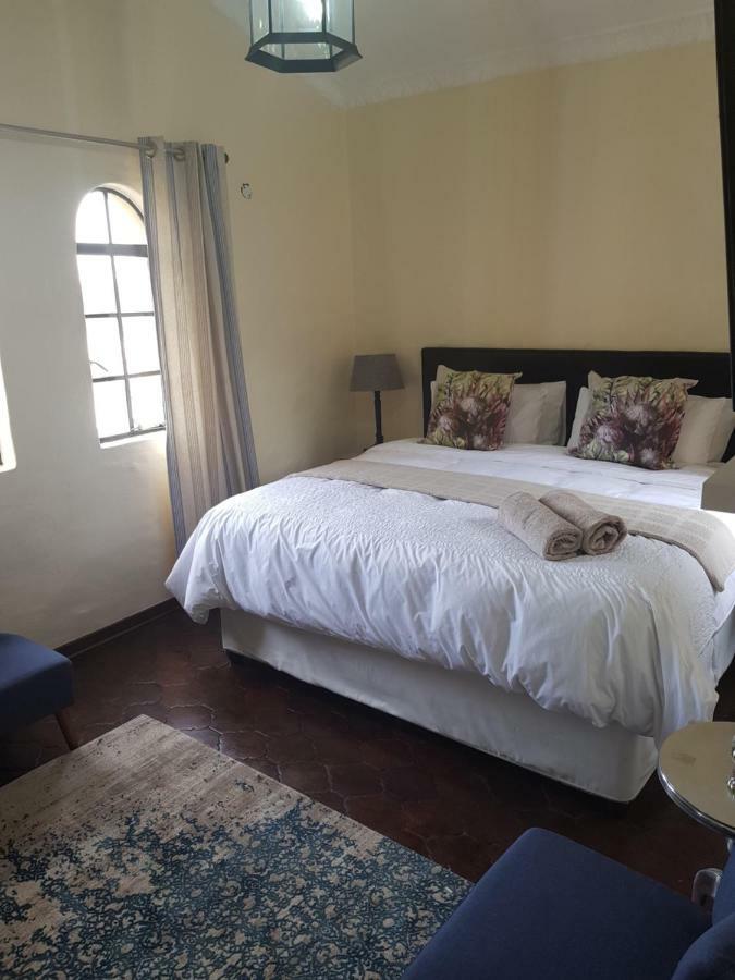Airport Tower Lodge Kempton Park Eksteriør billede